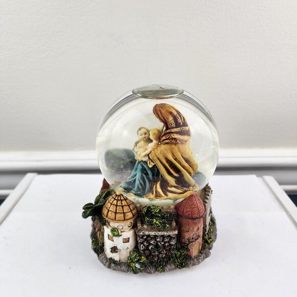 San Francisco Music Box Snowglobe Mother Mary Baby Angel Silent Night Musical - Picture 5 of 7